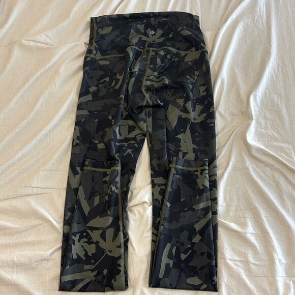 Lululemon Wunder Under High-Rise Leggings • Pop Cut / Fatigue Green & Black • - Picture 4 of 4